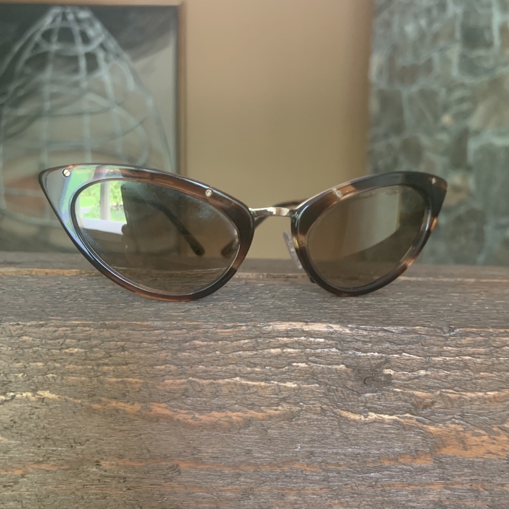 TOM FORD  cat eye